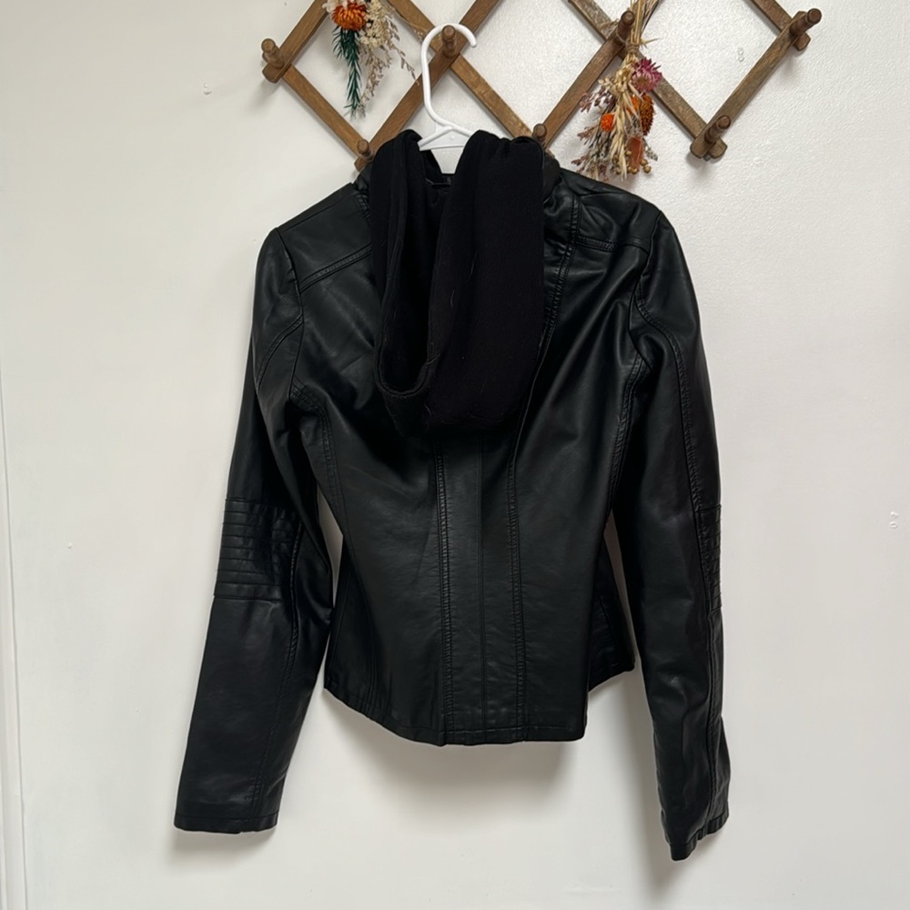 Guess Women’s Animal Friendly “Leather” Hooded Jacket, Size medium - Picture 2 of 7